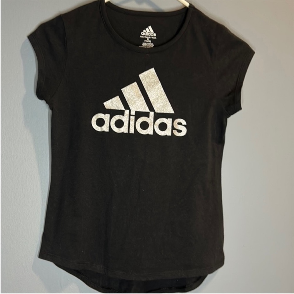 Black tshirt adidas girls/kids size 10-12